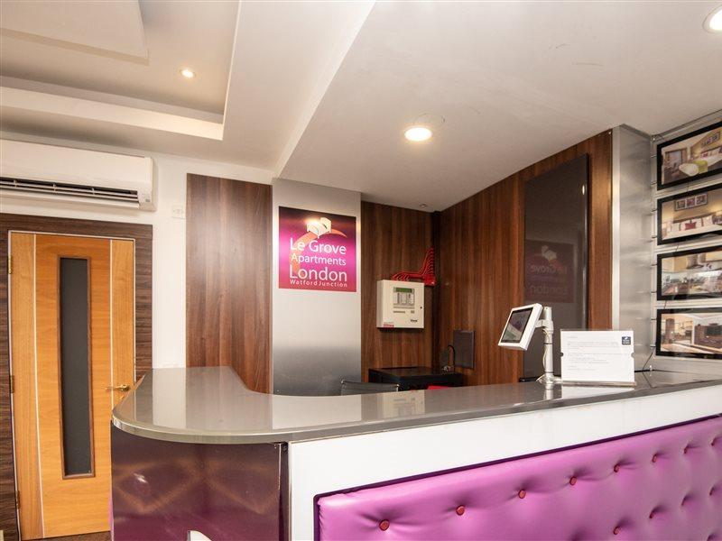 Livin' Serviced Apartments واتفورد المظهر الخارجي الصورة
