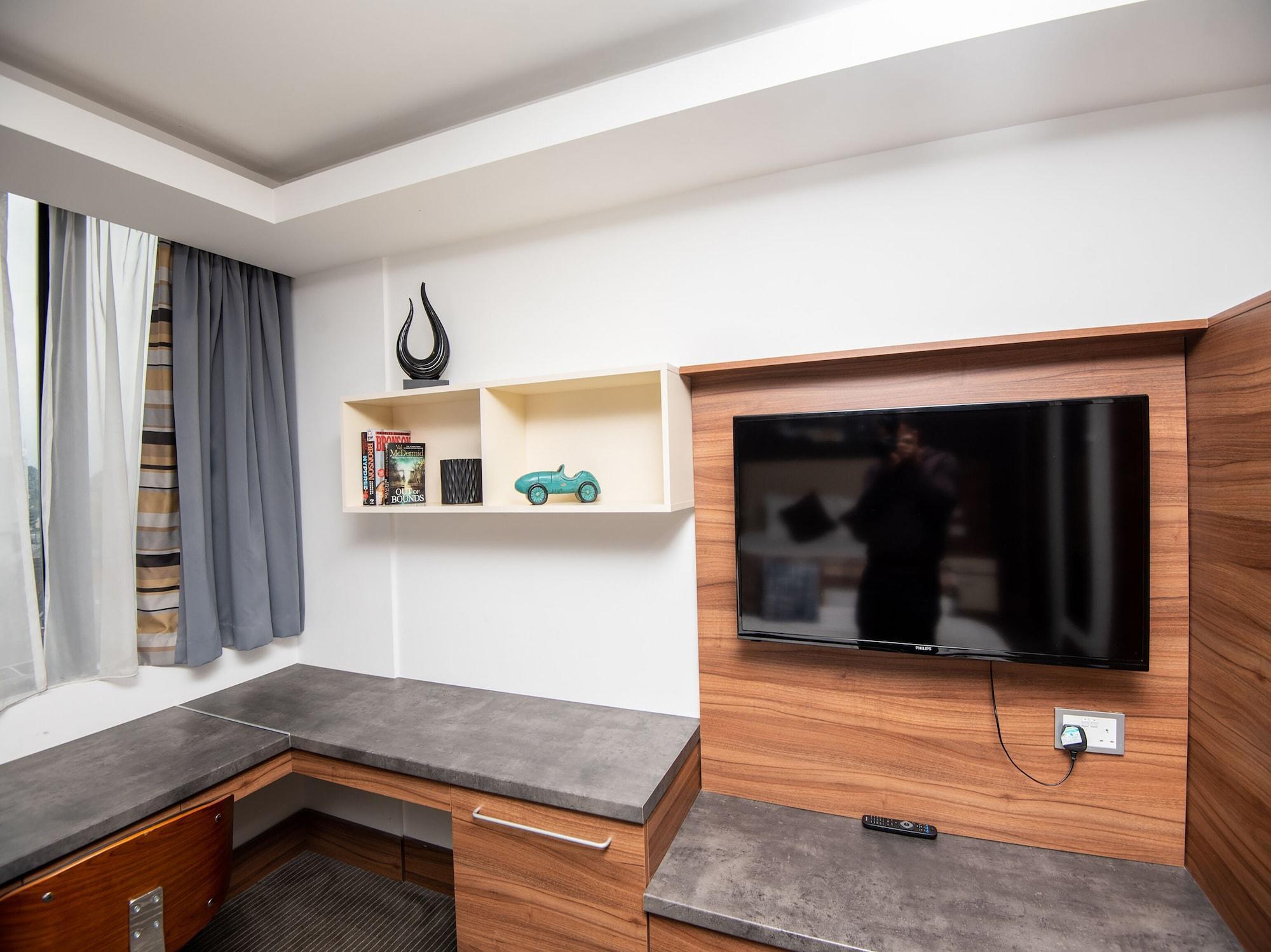 Livin' Serviced Apartments واتفورد المظهر الخارجي الصورة