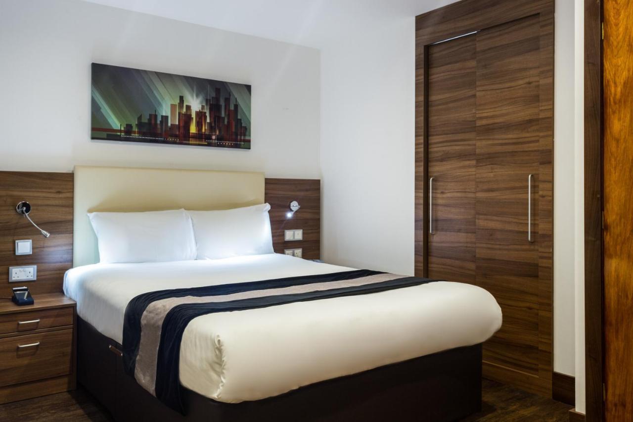 Livin' Serviced Apartments واتفورد الغرفة الصورة