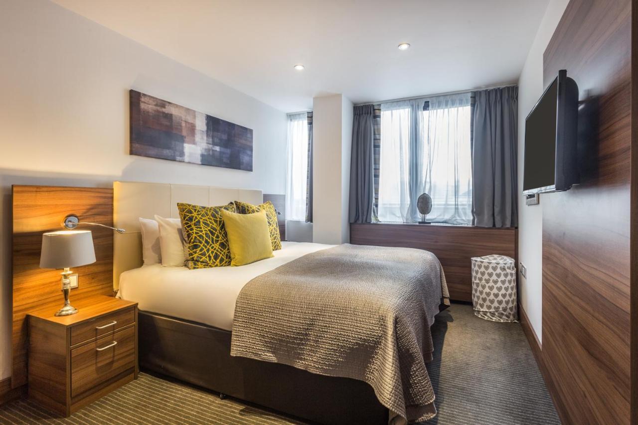 Livin' Serviced Apartments واتفورد الغرفة الصورة