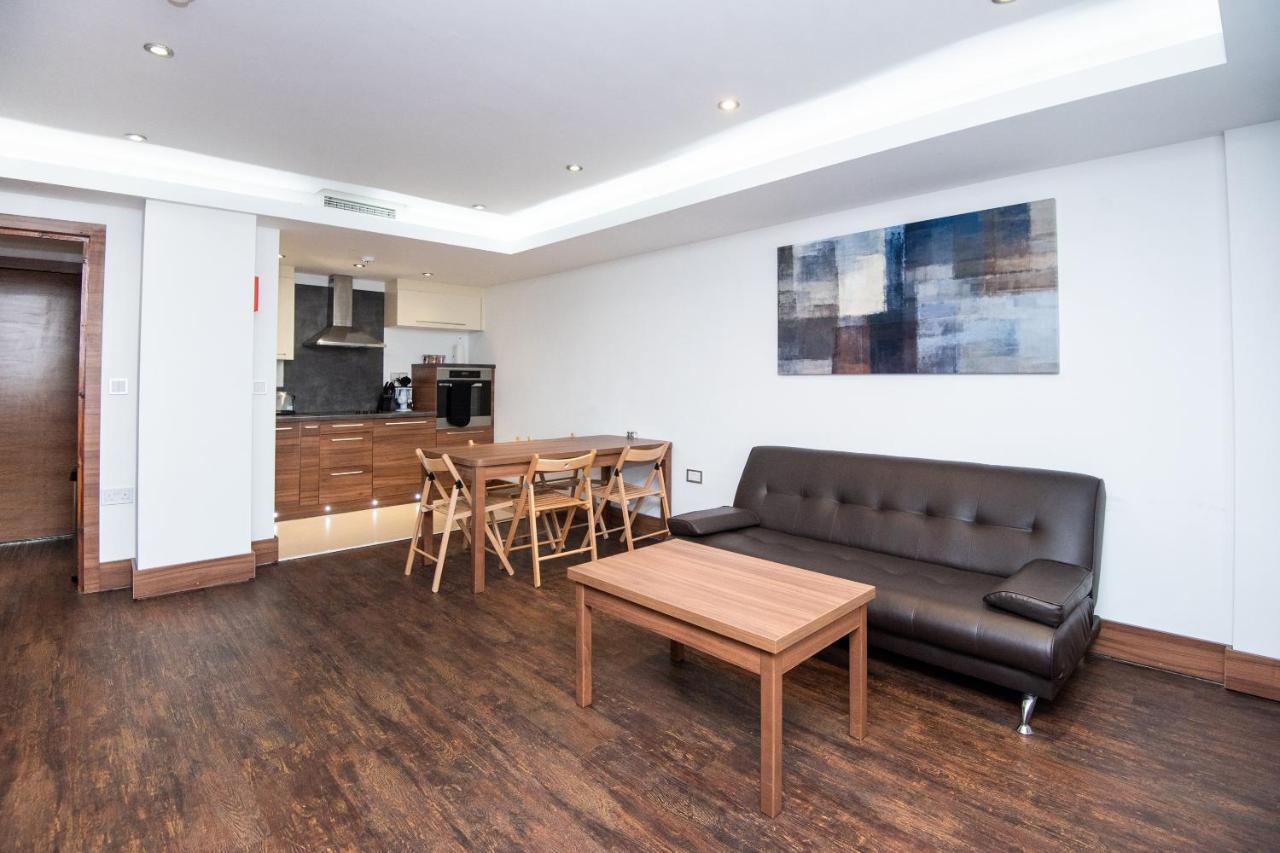 Livin' Serviced Apartments واتفورد المظهر الخارجي الصورة